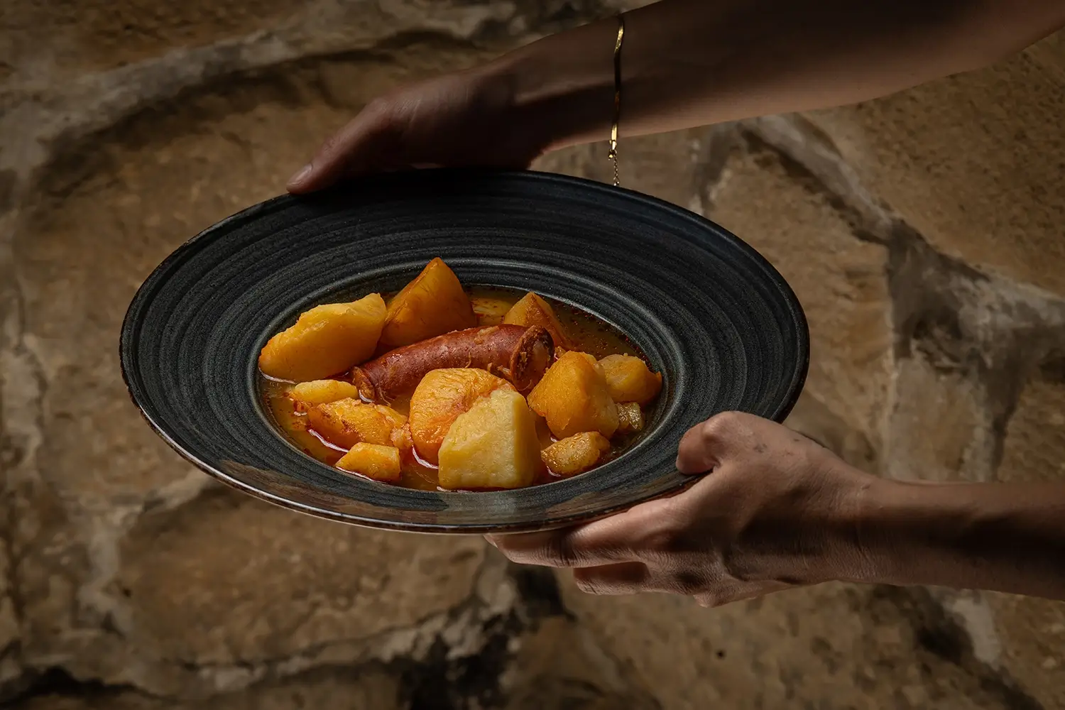 Errioxar erako patata-platera.